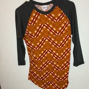 Lula roe Randy has some pilling size xs